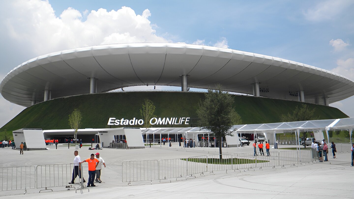 Estadio Akron — Facade · daytime