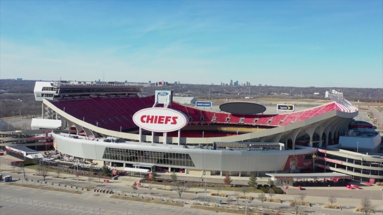Arrowhead Stadium — Facade · day