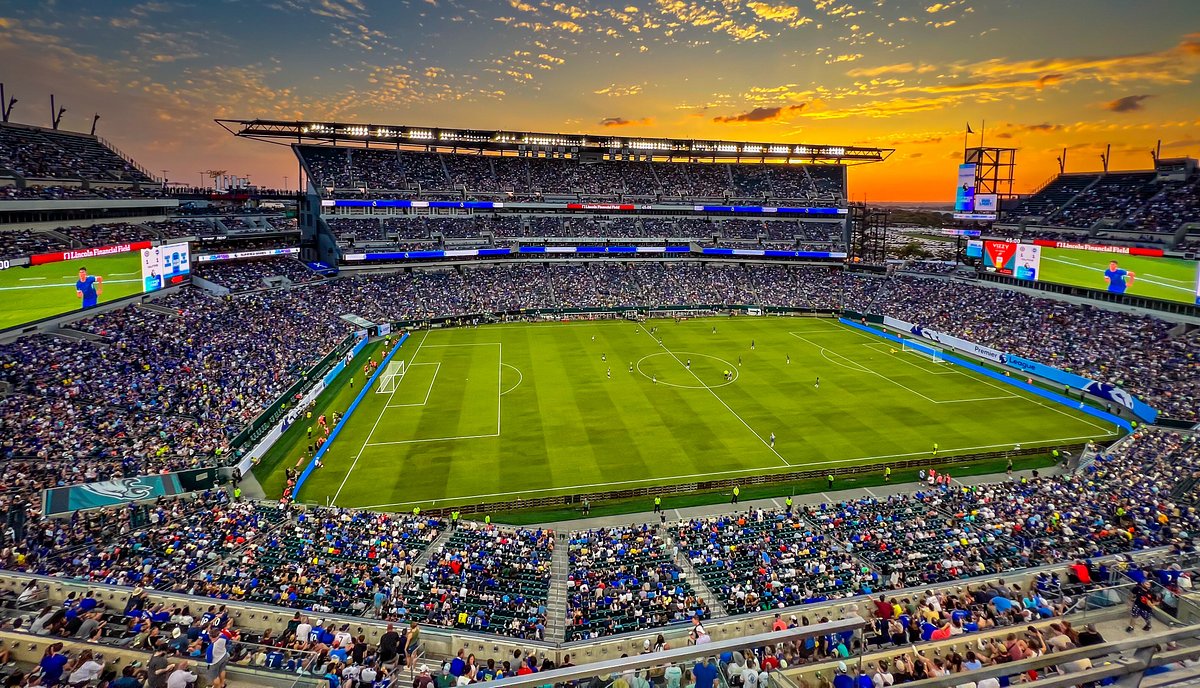Lincoln Financial Field — Facade · daytime